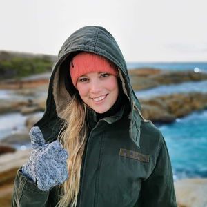 Meet your Posher, Casey